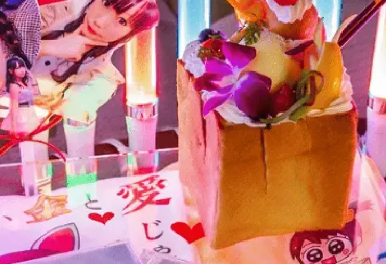 推しグッズ、ケーキ、写真を使って祭壇を作ろう!